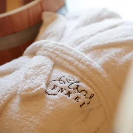 Elsas Enkel - Meta Waabs